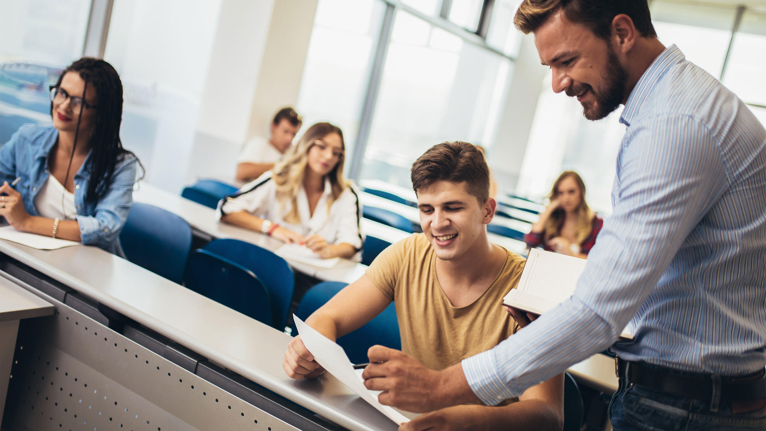 Voltijd Beroeps- & Hoger Onderwijs​ 